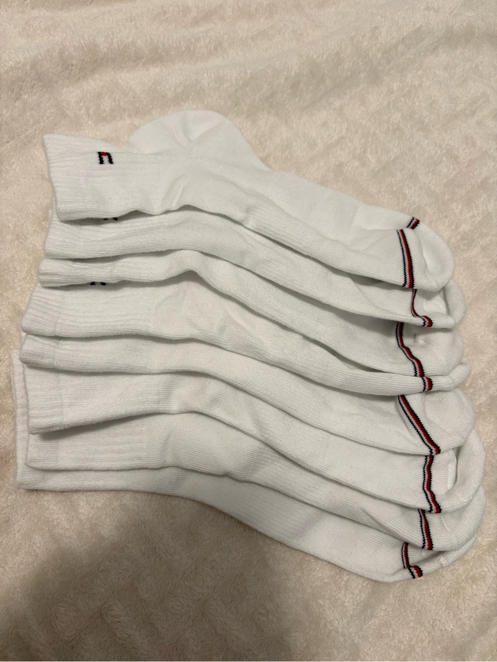 NEW never worn - tommy hilfiger white crew socks 4 pairs